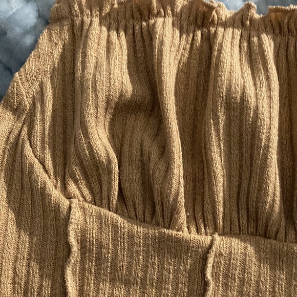 The brand is SHEIN, the color is brown , the size is a small (eu 36, us 4) - Picture 3 of 3